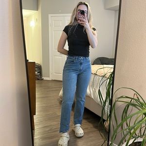 Abercrombie and Fitch The 90s Straight Ultra High Rise in Curve Love